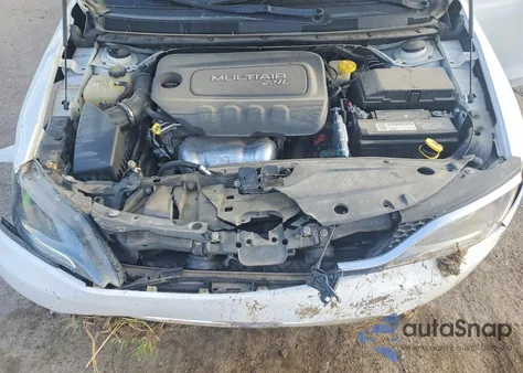 2016 Chrysler 200 Limited из США, поврежденный, VIN 1C3CCCAB2GN120633